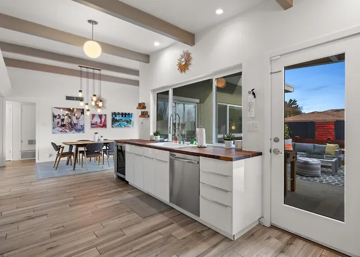 Mid-century Marvel - Poolside Patio With & Bocce * Scottsdale
