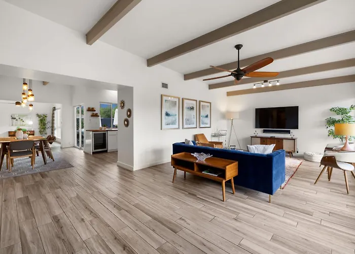 Mid-century Marvel - Poolside Patio With & Bocce Holiday home Scottsdale