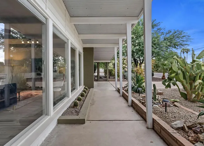 Mid-century Marvel - Poolside Patio With & Bocce * Scottsdale