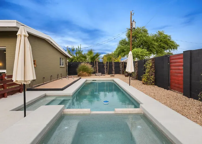 Holiday home Mid-century Marvel - Poolside Patio With & Bocce Scottsdale